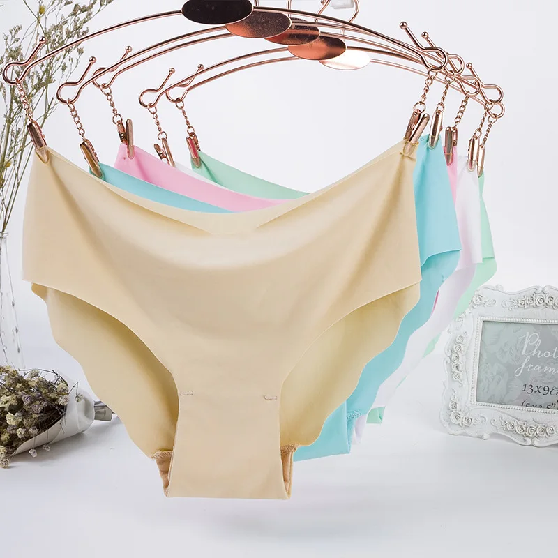 

Women's ice Silk underwear Ultra Thin Traceless Women's Seamless Underwear Briefs Solid Comfortable Female Panties
