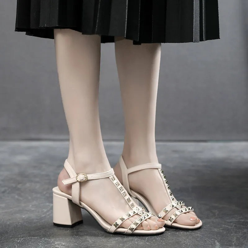 

Women's shoes 2020 summer Roman sandals rivet shoes T-buckle style chunky heel high heel open toe buckle sandals
