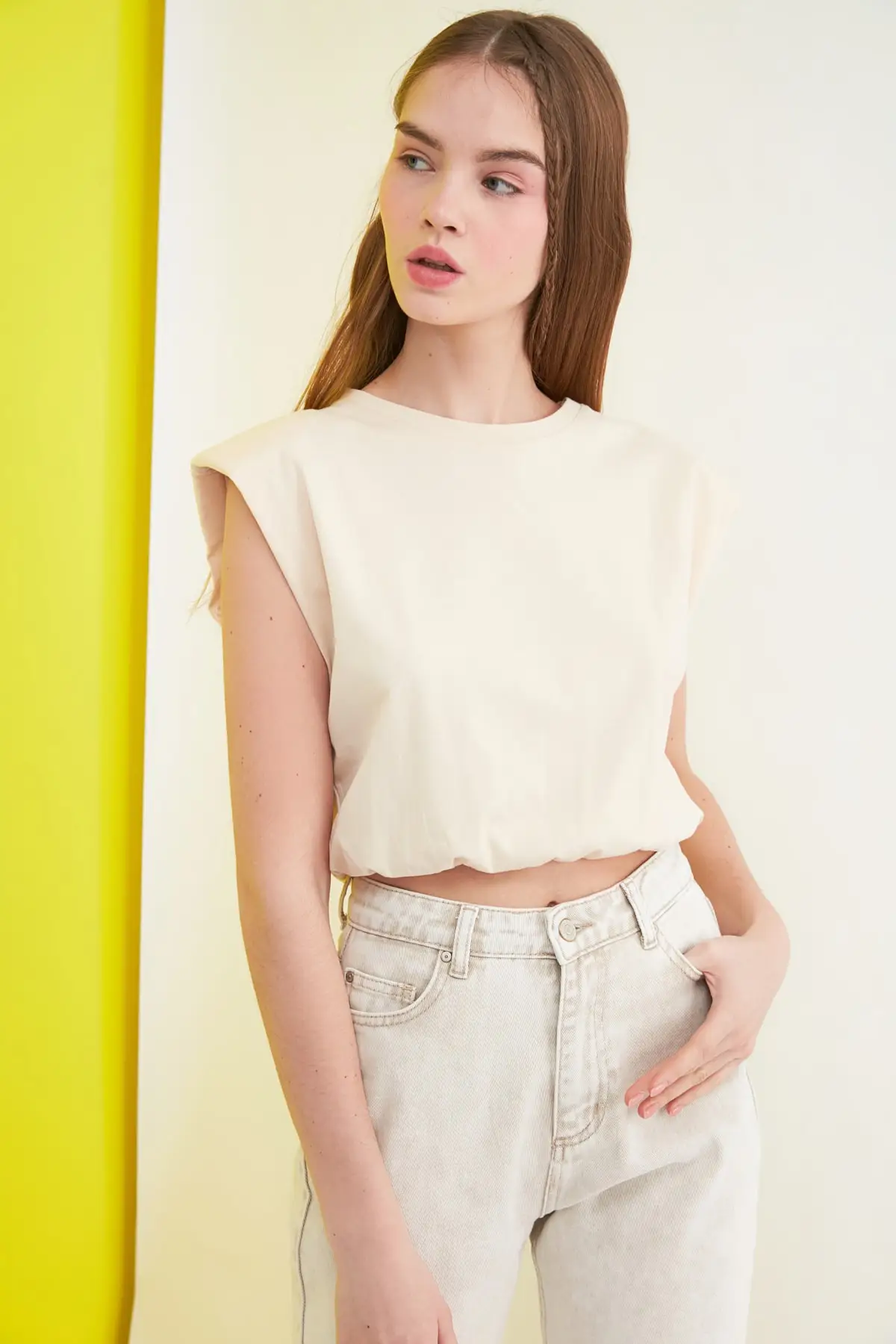 

Trendyol With Shoulder Pads Crop Knitted T-Shirt TWOSS21TS0379