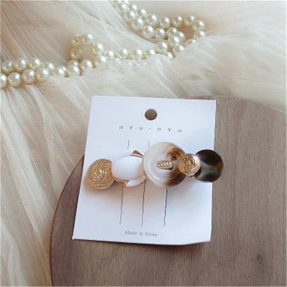 

Korean Retro Pearl Hair Clip Fashionable Button Elegant Elegant Headdress Side Clip Day Fashion Bb Hairgrip Hair Accessories