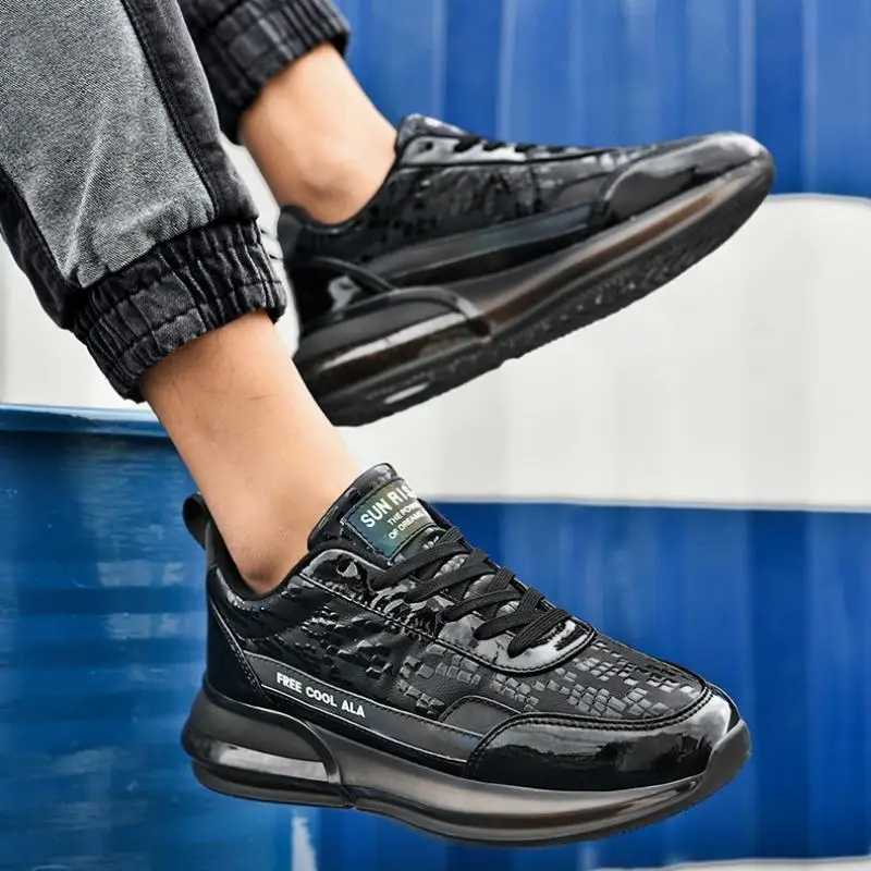 

Winter Men's Sport Shoes Fur Warm Non-Slip Casual Shoes For Men Comfortable Lace-Up Sneakers Male Thick Elastic Bottom Footwears