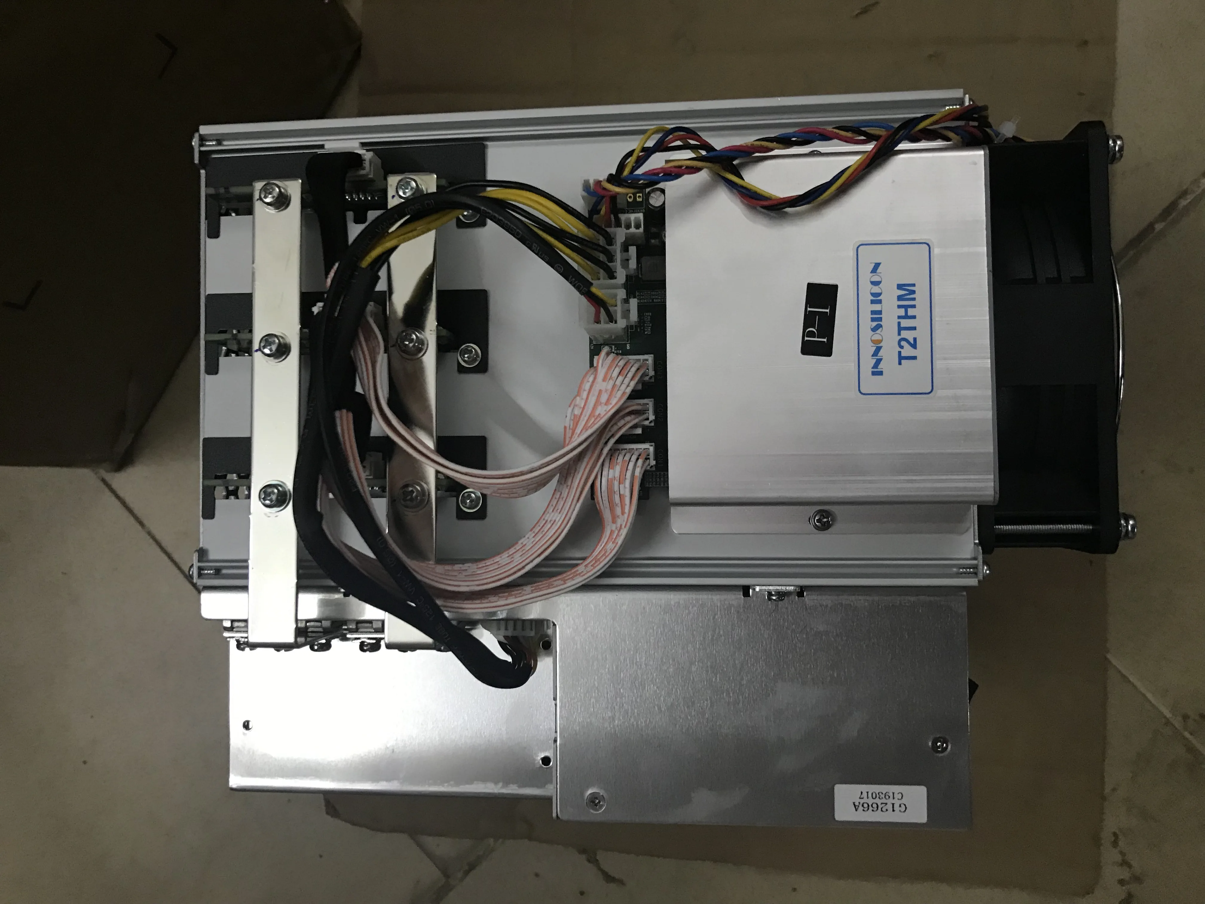 Использованный Innosilicon T2T 37TH/s 3400 Вт с оригинальным блоком питания ASIC Miner BTC лучше