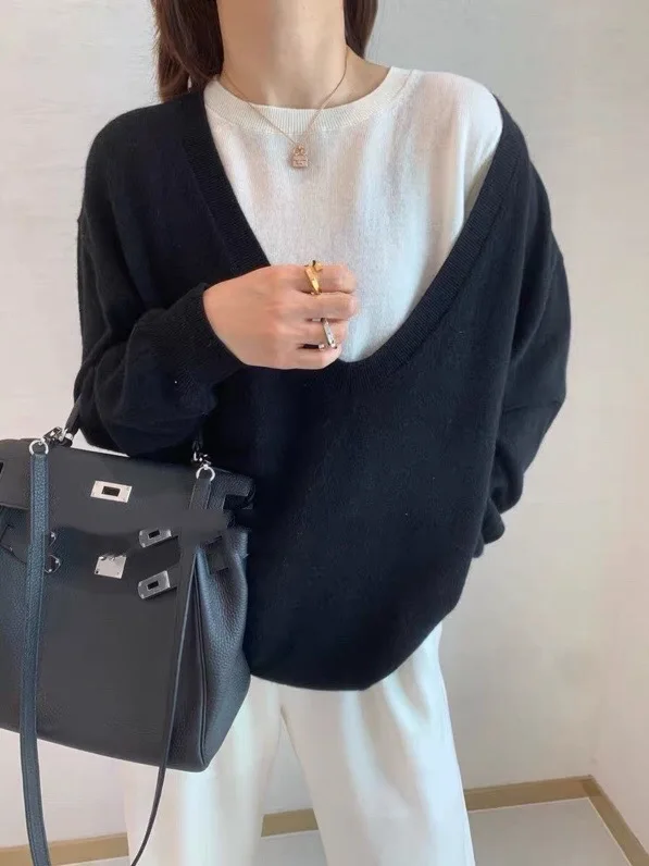 

Fashion women's clothing in autumn and winter of 20, new folding and wearing color matching big U-neck wool long sleeve wool