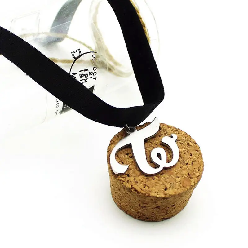 

Korea Necklace Black Metal Choker Symbol Pendant Neckchain Chain Black Rope Jewelry Collection Ornament Fans Gift Hot Unisex