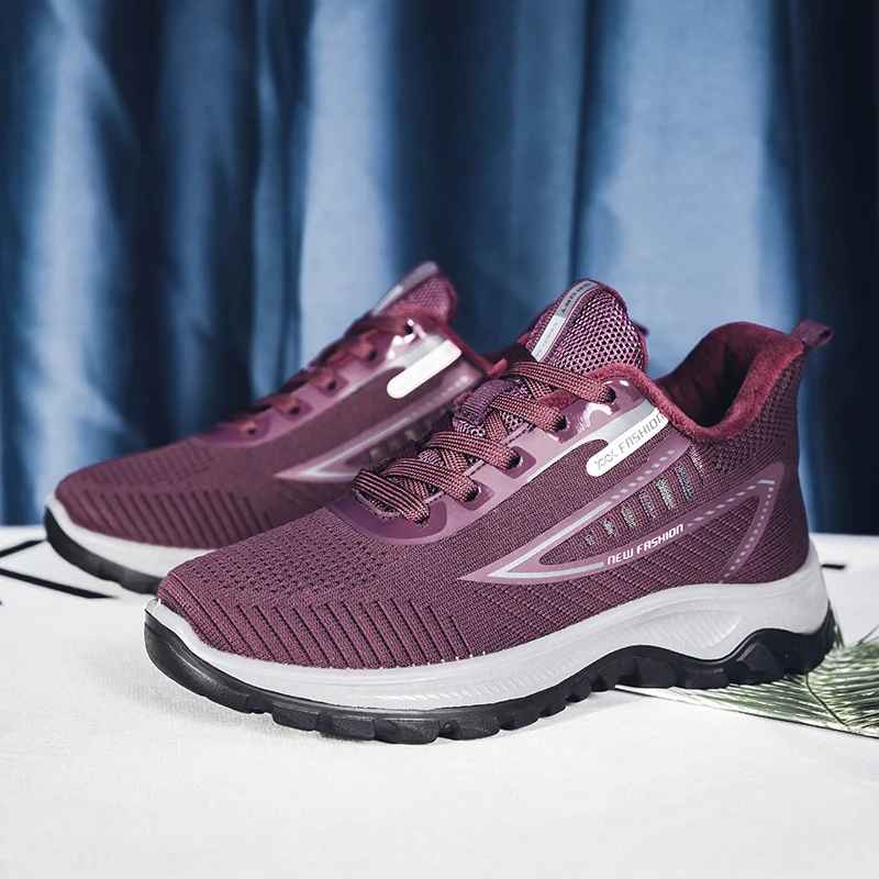 

Warm Women Sneakers Faux Fur Light Soft Women's Sports Shoes Plush Platforms Low Top Women Shoe Breathable Sports and Leisure