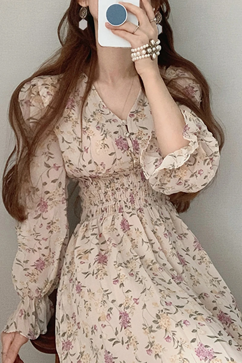 

New Spring Summer Women Retro All-match V-neck Dress high waist ruched slim flared sleeve Dress 2021