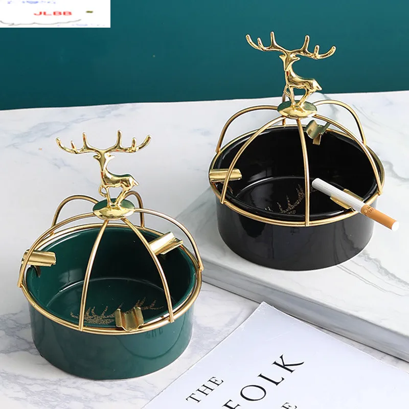 

Deer Statue Castle Ceramics Ashtray Nordic Metal Round Soot Storage Box Home Use Desktop Furnishings Office Decoration Ashtray