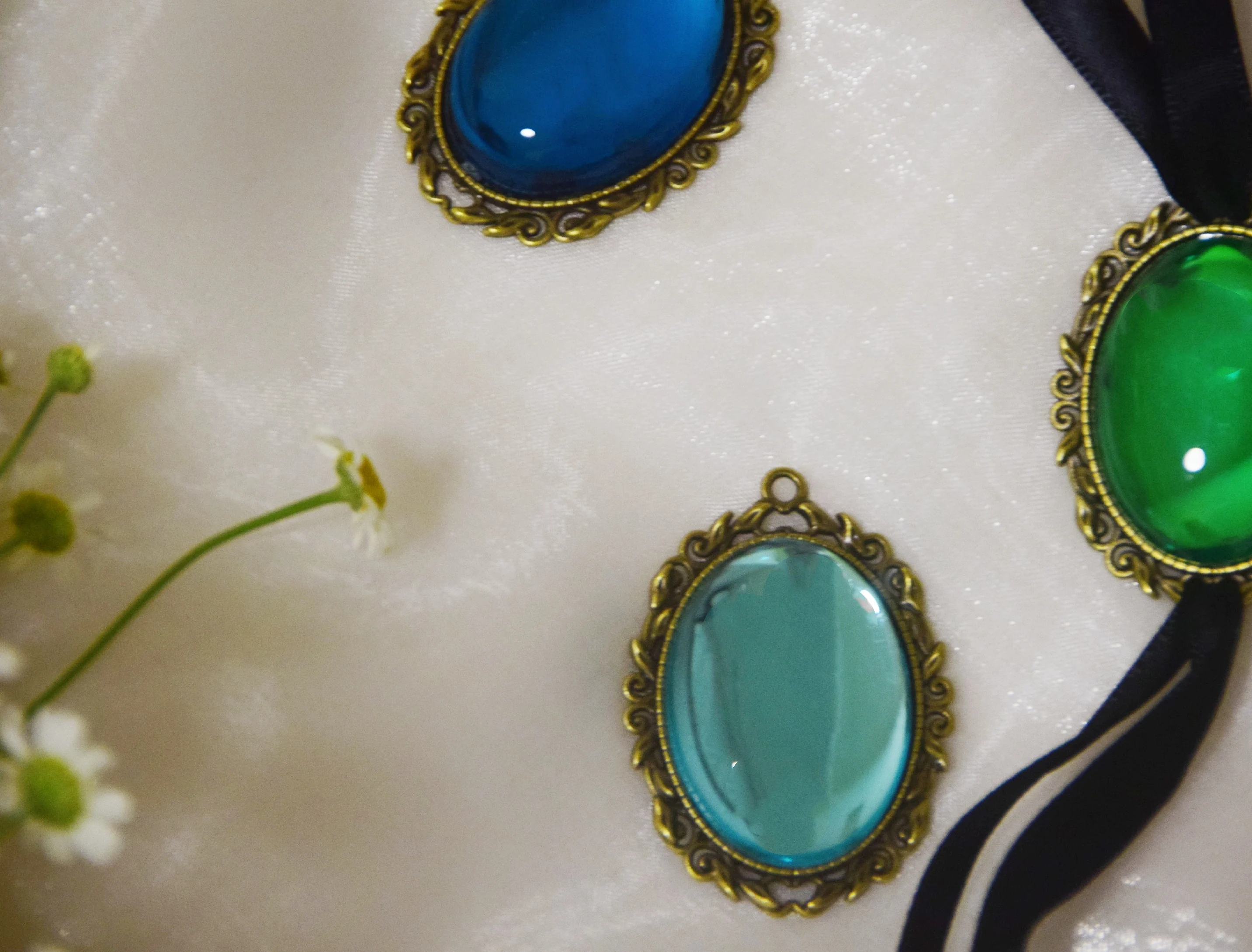 Аниме ожерелье Bungo Stray Dogs Дазай Осаму Косплей Мужчины Женщины Студенты Камень Брошь Воротник Аксессуары Рождественские подарки.