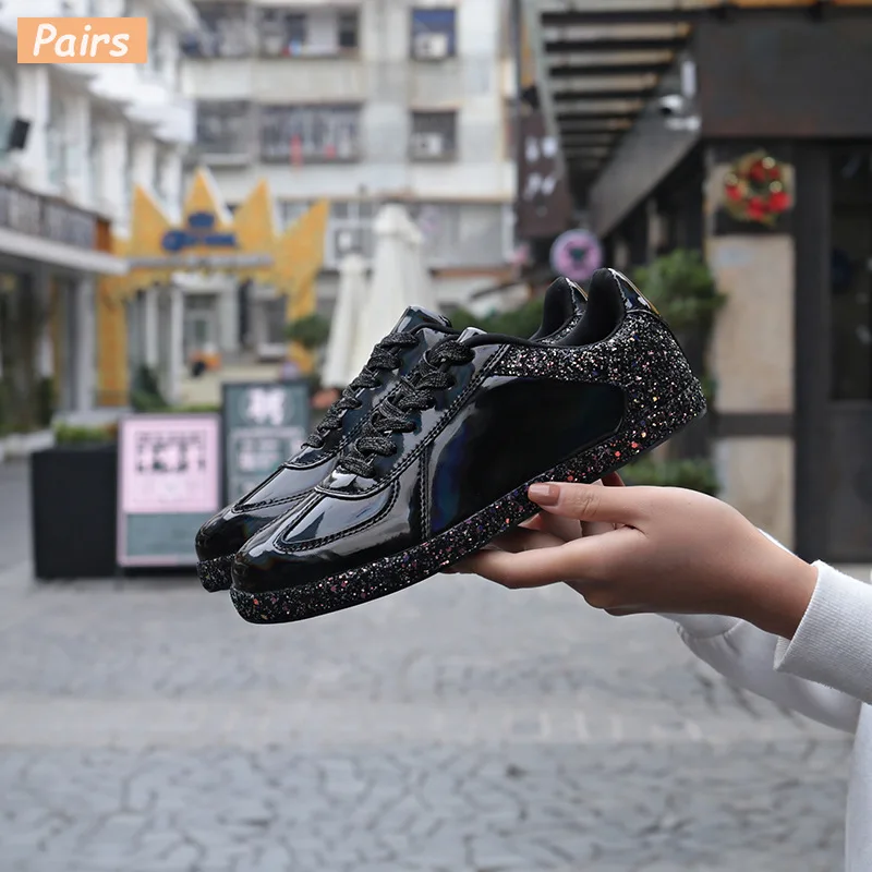 Женские кроссовки золотистые блестящие Блестящие модные повседневные туфли