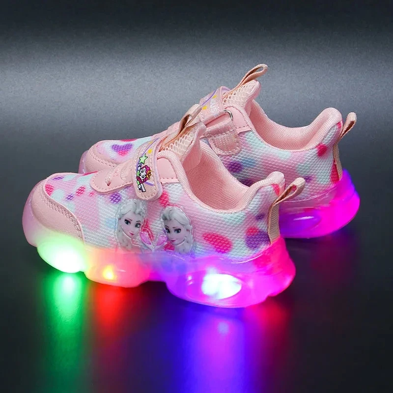 

Детские ботинки с мягкой подошвой и бархатной подкладкой из мультфильма «Микки Маус»