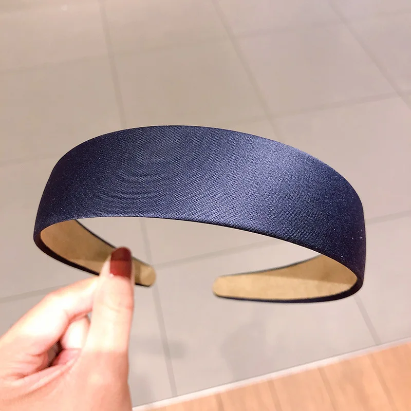 Ободок для волос Женский пластиковый с атласным покрытием 1 шт. |