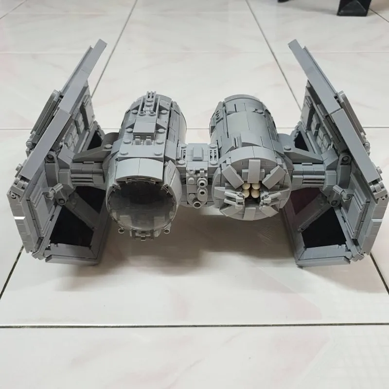 Новый во первых порядок имперский V wing и галстук с изображением звезд истребитель