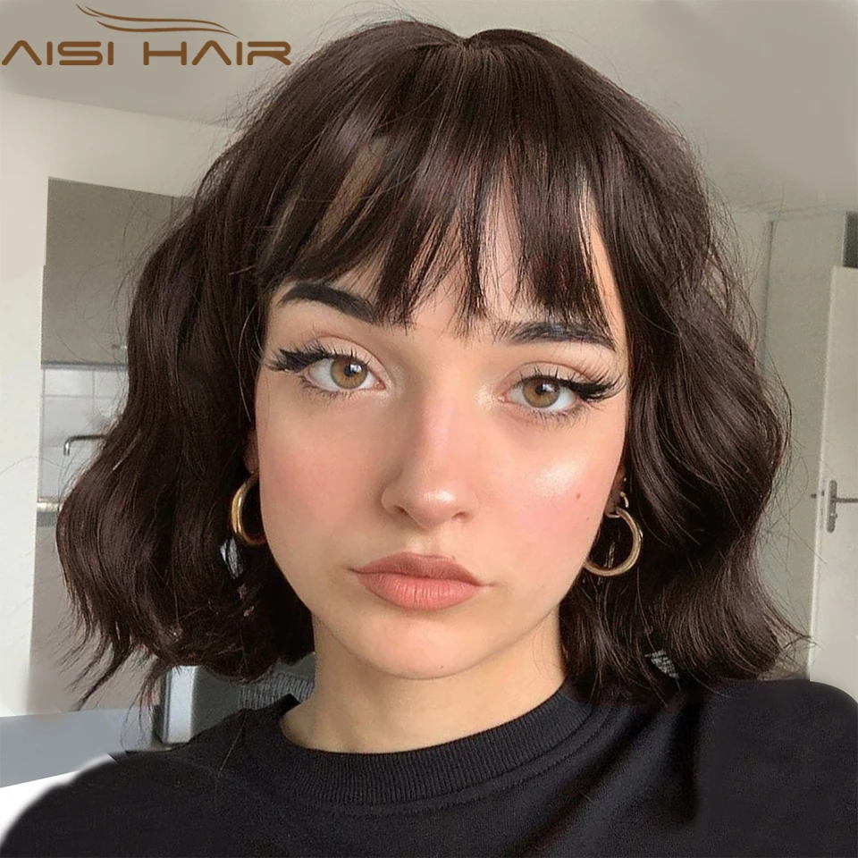 

AISI HAIR Short Wavy Synthetic Wigs with Bangs for Women Natural Brown Mixed Black Hair Bob Wig Daily Hair Heat Resistant Fiber
