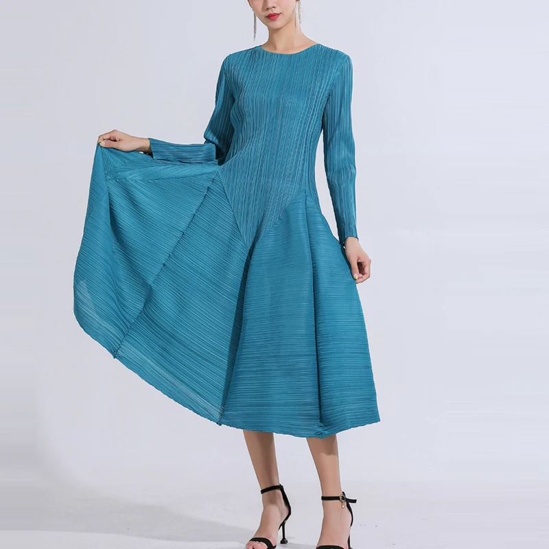 Changpleat Весенние новые женские платья Miyak плиссированные модные однотонные с o-образным вырезом солидные Большие размеры с длинным рукавом женское платье D8980