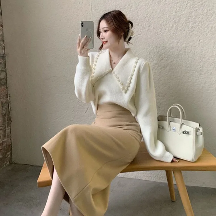 

Autumn winter 2021 new foreign style light ripe temperament small fragrant wind fried street professional sweater skirt two sets