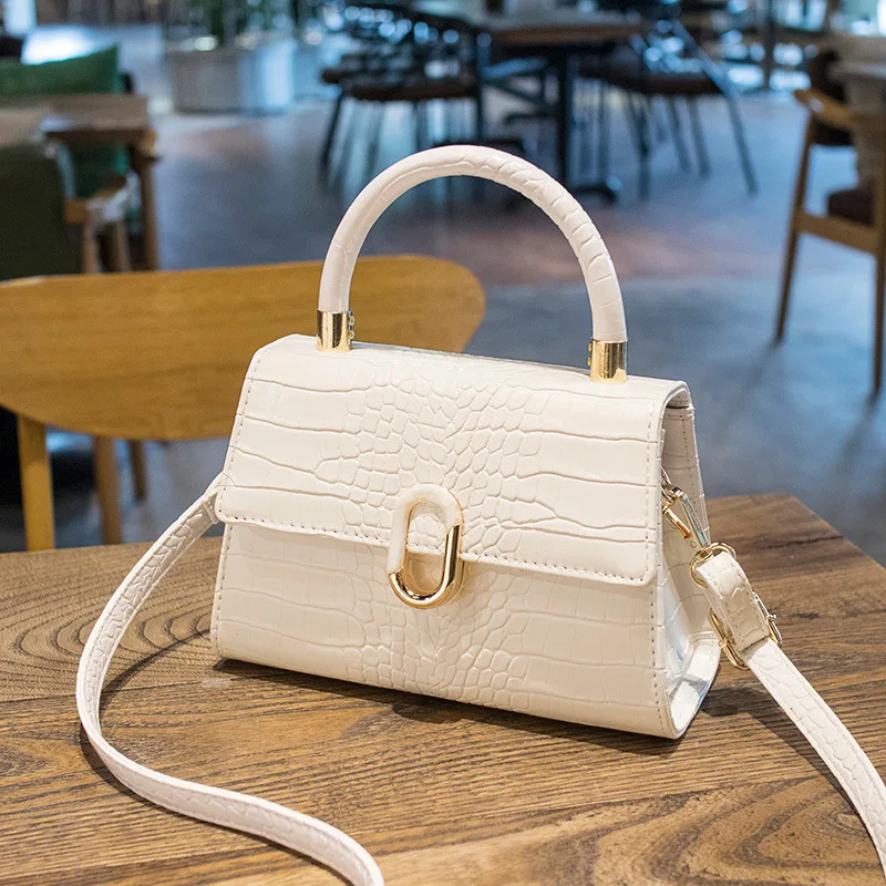 

2022 Women's Shoulder Strap Bag Designer Crossbody Bags All-match Soft Leather Handbag With Cover Fashion Lady Messenger Bag