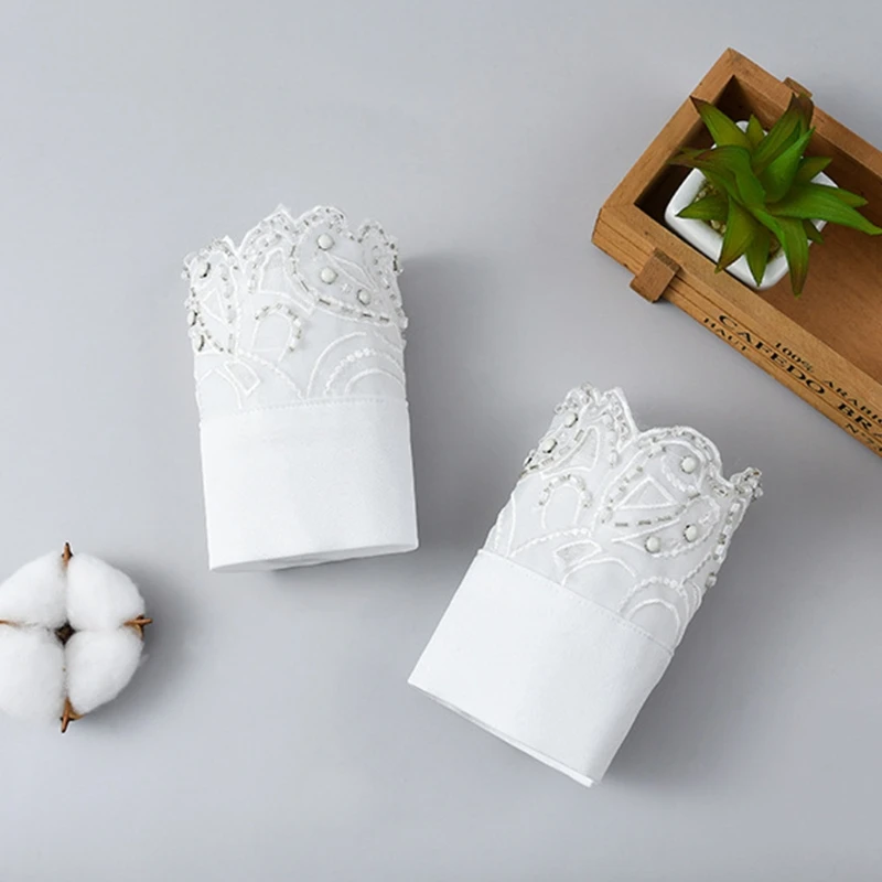 

Korean Women Sweet Embroidery Floral Lace Horn Cuffs Bracelet Handmade Beading Jewelry Detachable Fake Sleeves Wristband Sweater