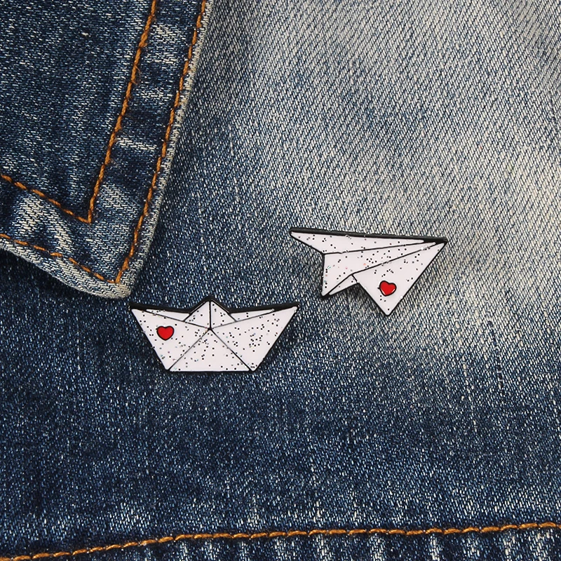Fashion Simple Paper Plane Boat Enamel pin Love Metal Cute Lapel Badge Brooches Trendy Kids Costume Mini Jewelry Gift | Украшения и