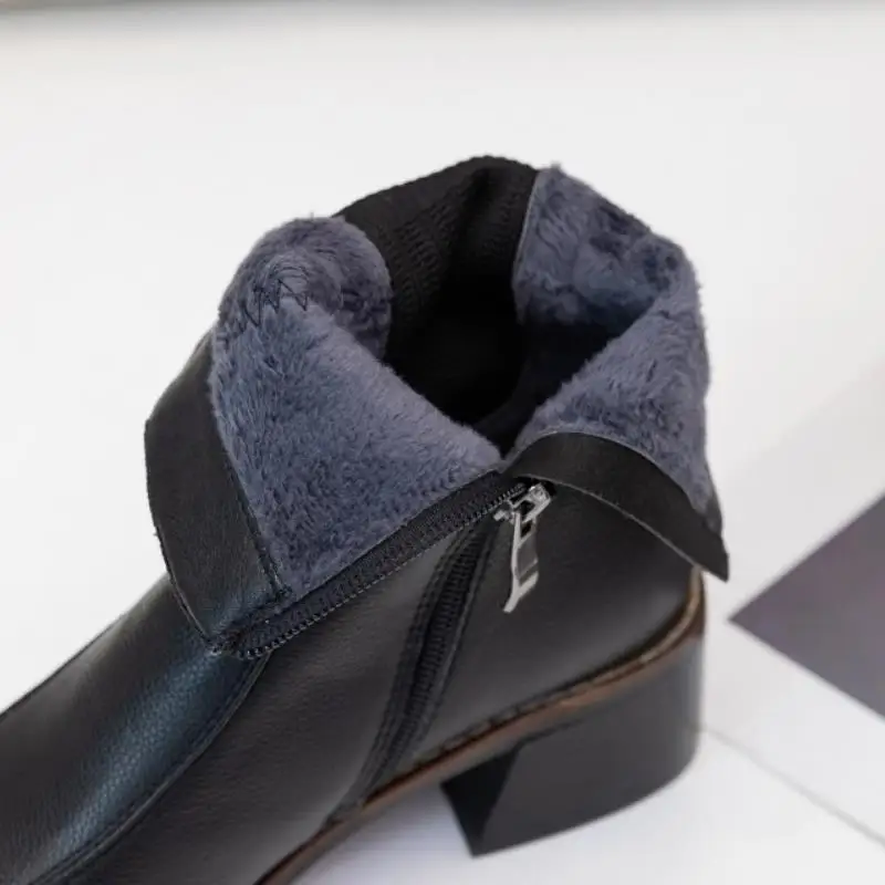 

KemeKiss, , 33-40