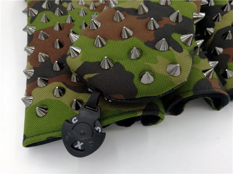 Чехлы для гольфа премиум-класса [черные заклепки] Камуфляжный цвет водителя