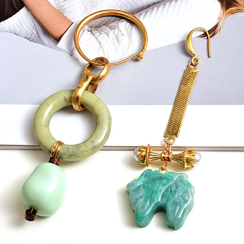 

Fashion retro irregular earrings, gold pendant earrings, high quality square crystal hanging earrings,female fashion accessories