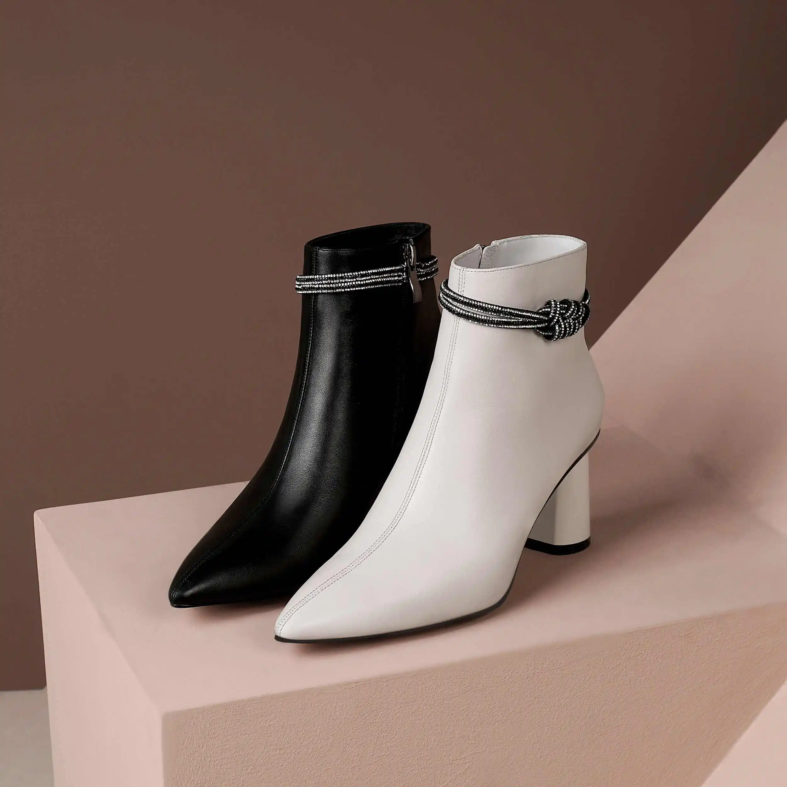 

Lenkisen big size 2020 winter new boots natural leather pointed toe thick high heel zipper office lady dating ankle boots L5f2