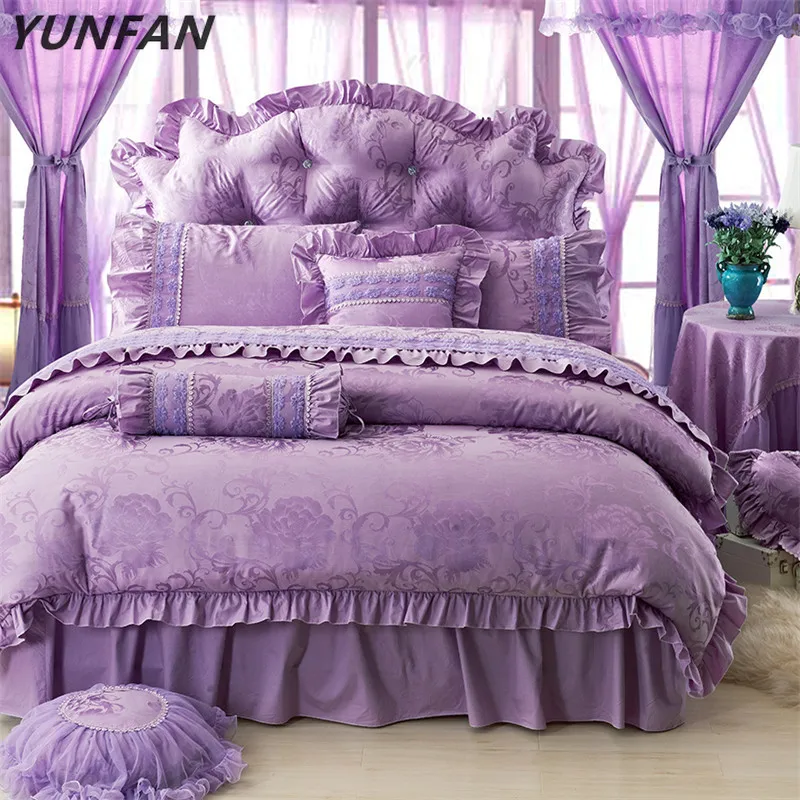 

Romantic Purple Lace Princess Wedding Bedding Sets Bedspread 4pcs Jacquard Satin Ruffles Duvet Cover Bedclothes Bed Skirt Cotton