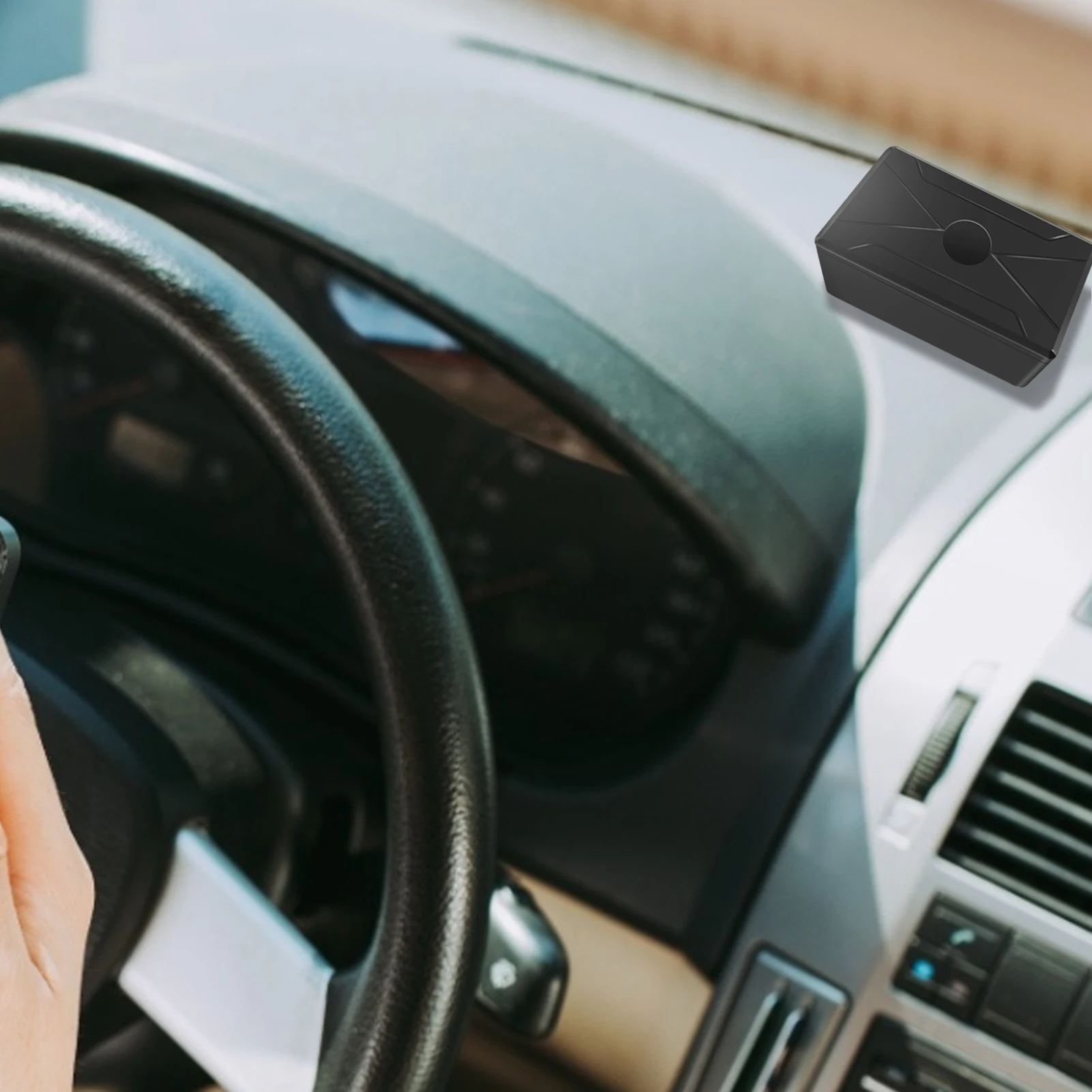 

Wireless GPS Locator Durable High Capacity Magnetic Positioning Tracker Long Standby Multiple Working Modes