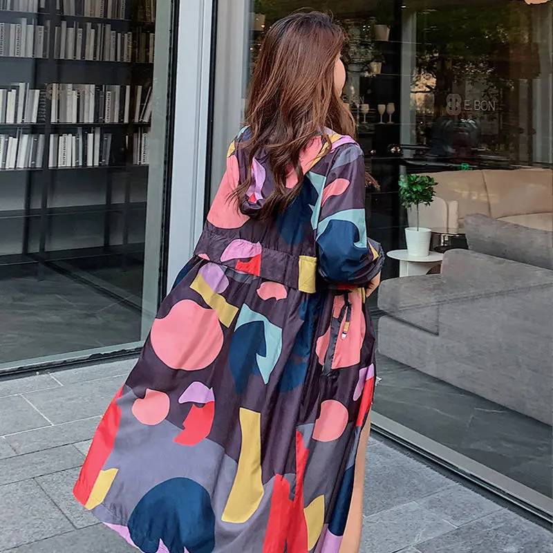 Женская ветровка с капюшоном свободная камуфляжная тонкая куртка длинными