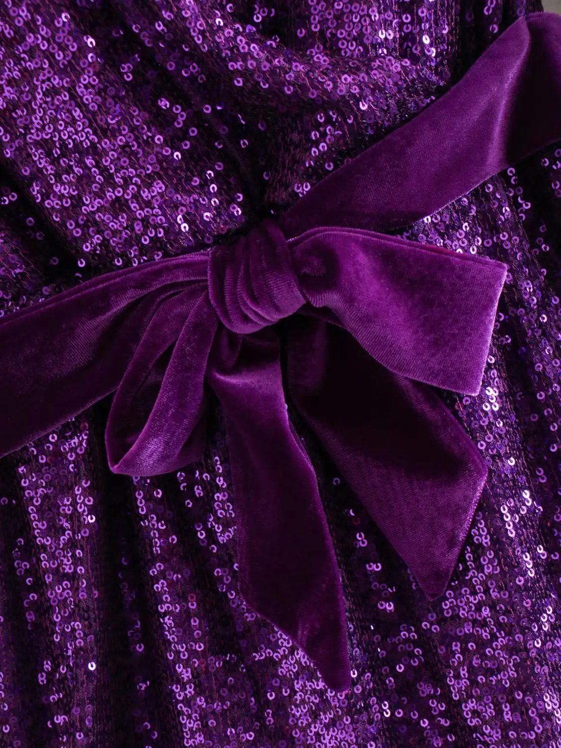 Женское мини-платье-кимоно с v-образным вырезом и бантиком на завязках поясом