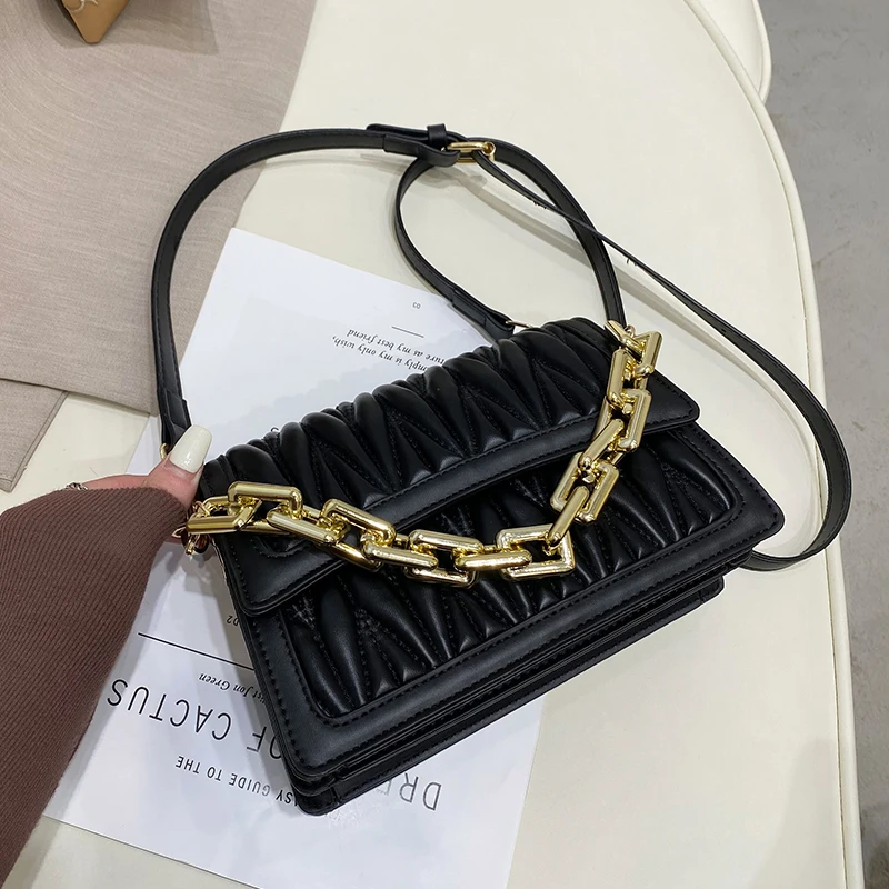 

Luxury Design Shoulder Crossbody Messenger Bag for Women 2021 New Purse Handbags Travel Bag Gold Chain Pleated High Quality Hot