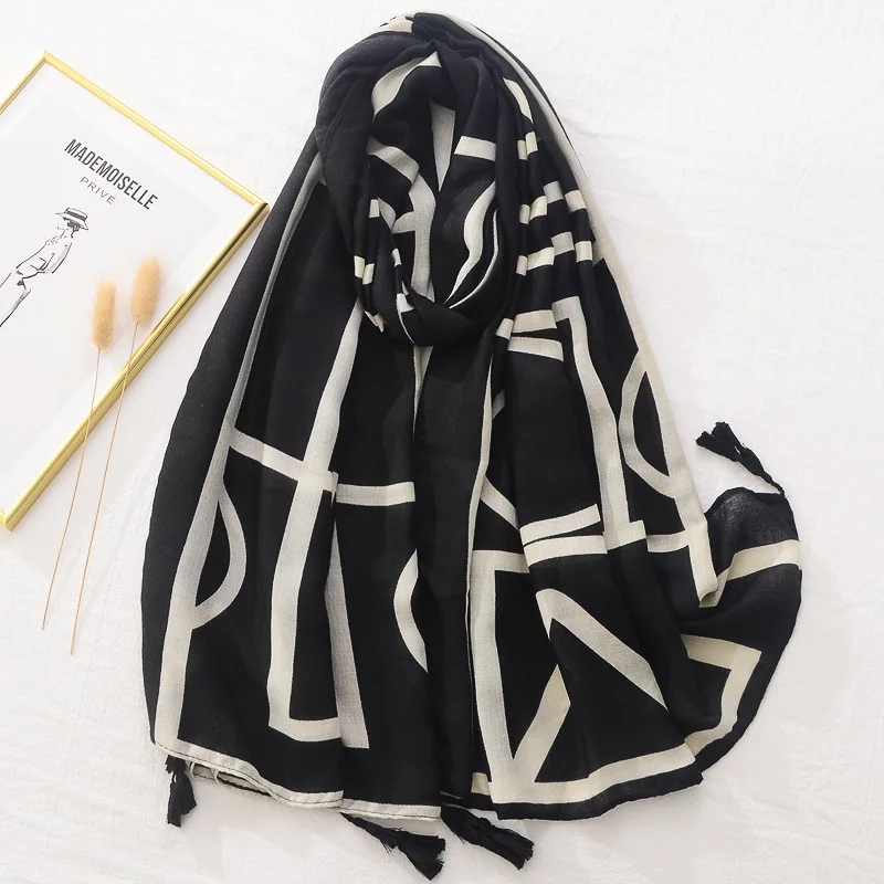 

2022 Spring Winter Luxury Brand Plain Geometric Line Tassel Viscose Shawl Scarf Lady Print Soft Wrap Snood Muslim Hijab 180*90Cm