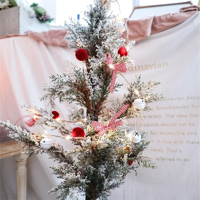 Новогодняя светодиодная гирлянда с красными ягодами сказочные гирлянды