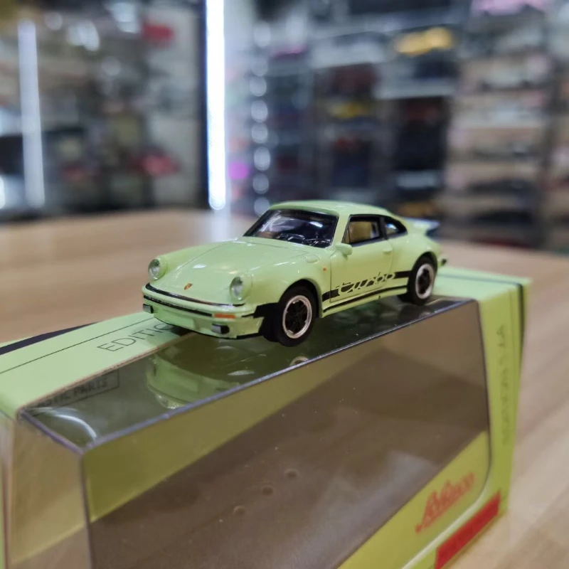 

1:64 Limited Edition Porsche 911 930 Alloy Car Model Collection Gift Ornaments