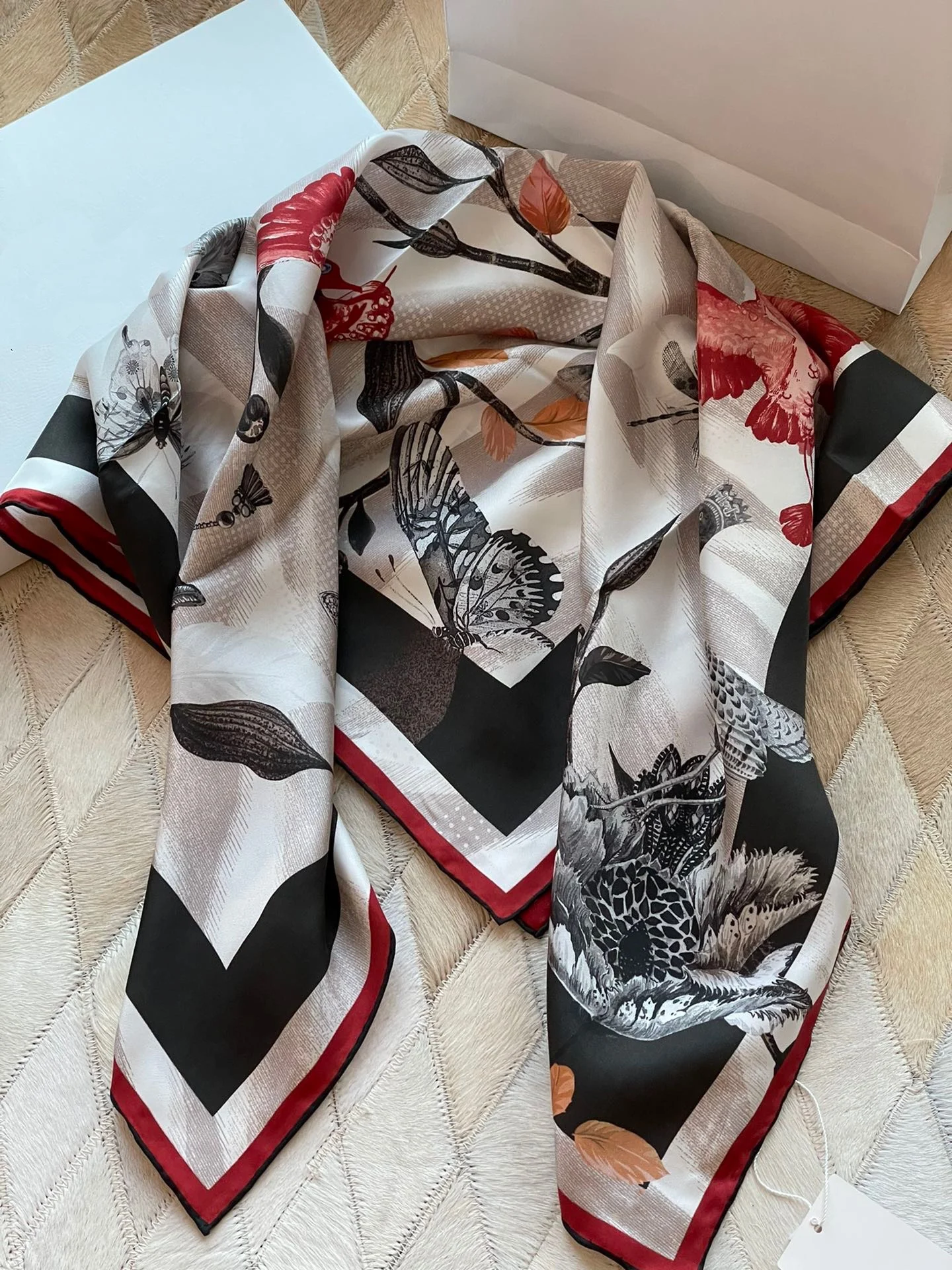 

2021 Fashion Luxury Brand Women's Silk Scarf 16 Mumi Summer Silk Soft Shawl New Chiffon Satin Beach 90CM Muslim Headscarf