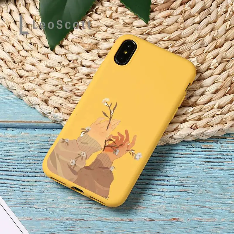 

Finger Art Aesthetic Hand Phone Case Yellow Candy Color for iPhone 11 12 mini pro XS MAX 8 7 6 6S Plus X SE 2020 XR