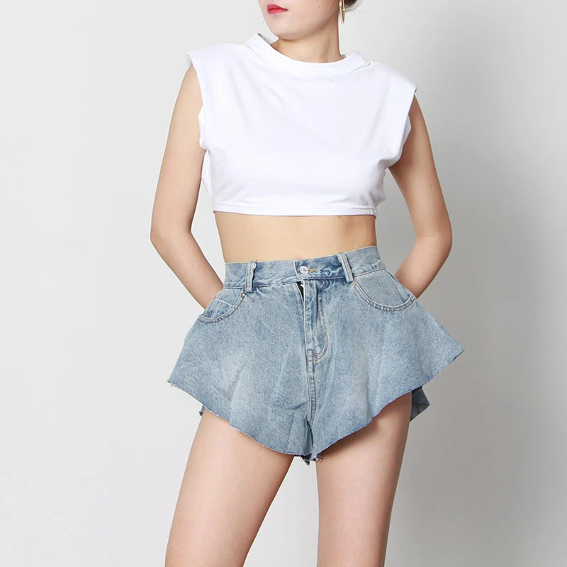 Женские джинсовые шорты TWOTWINSTYLE летние свободные с высокой талией карманами