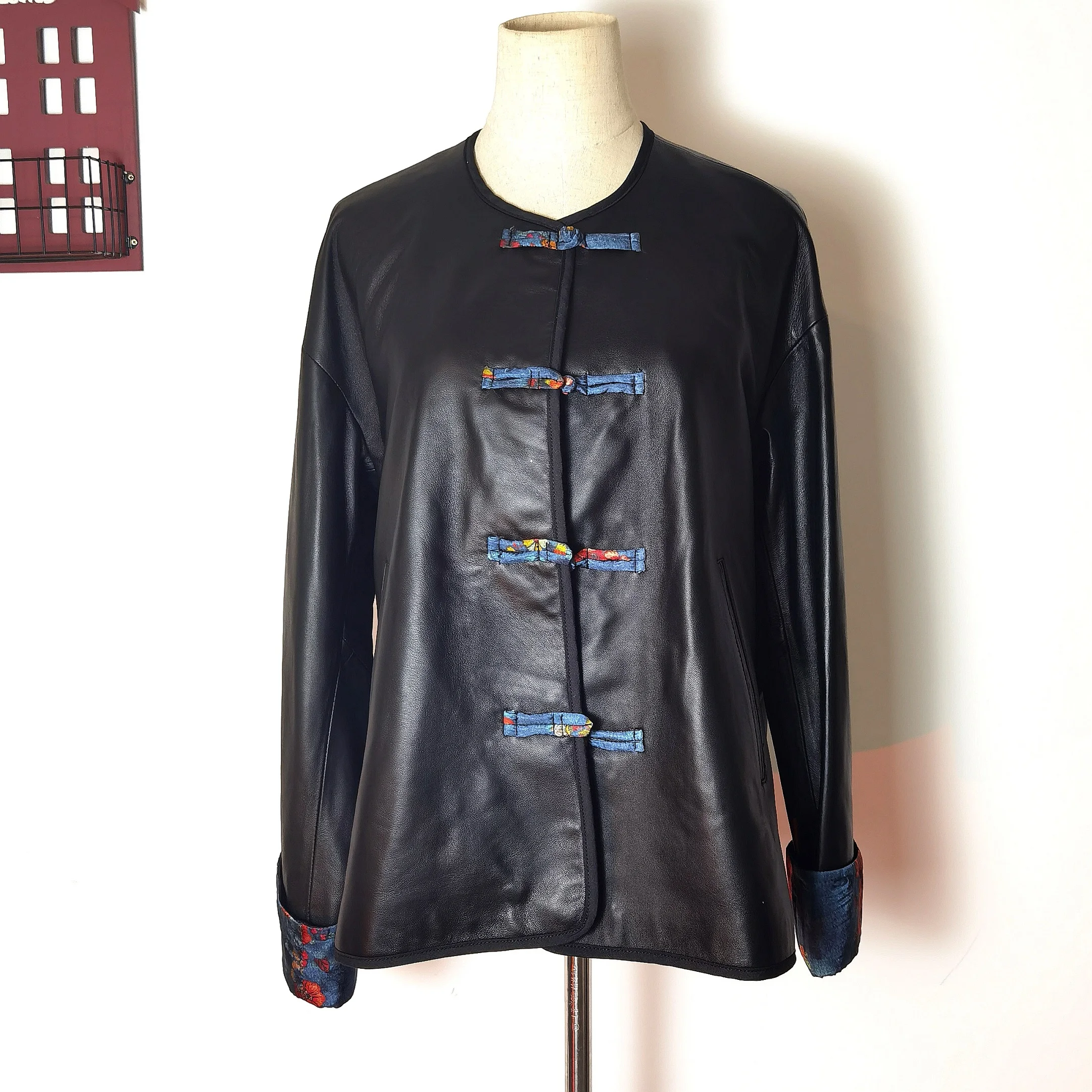 Chinese style Genuine leather women buckle round neck jacket 2021 autumn new printed real sheepskin jacket short streetwear y2k