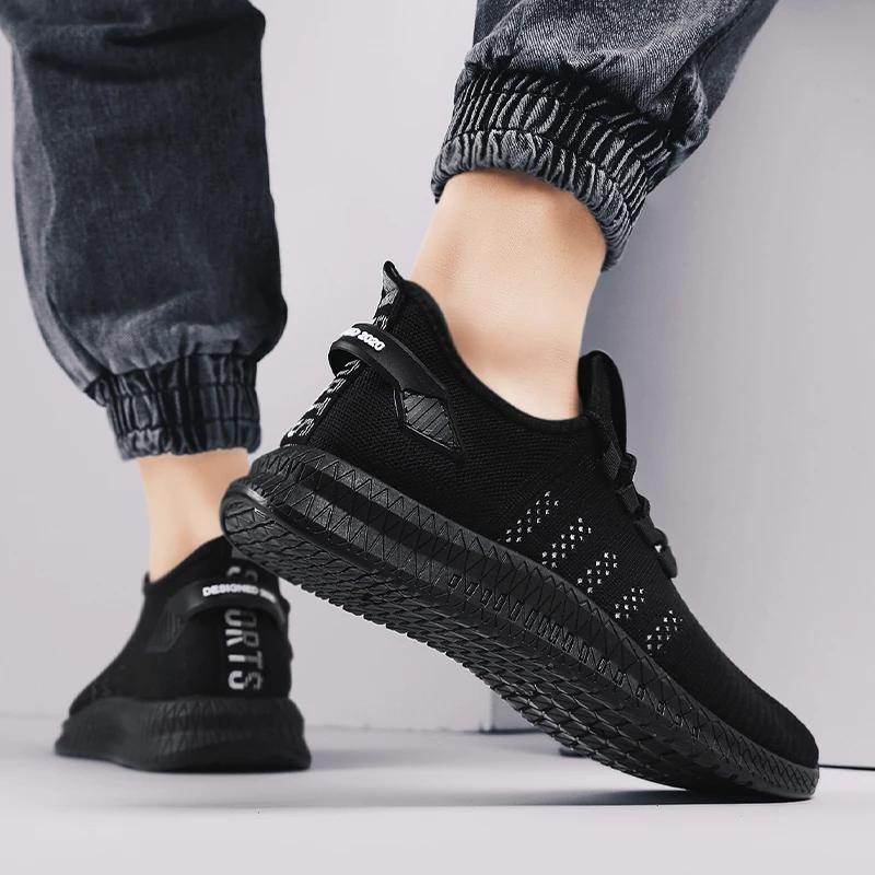 Мужские спортивные легкие кроссовки для бега черные дышащие Марселя улицы