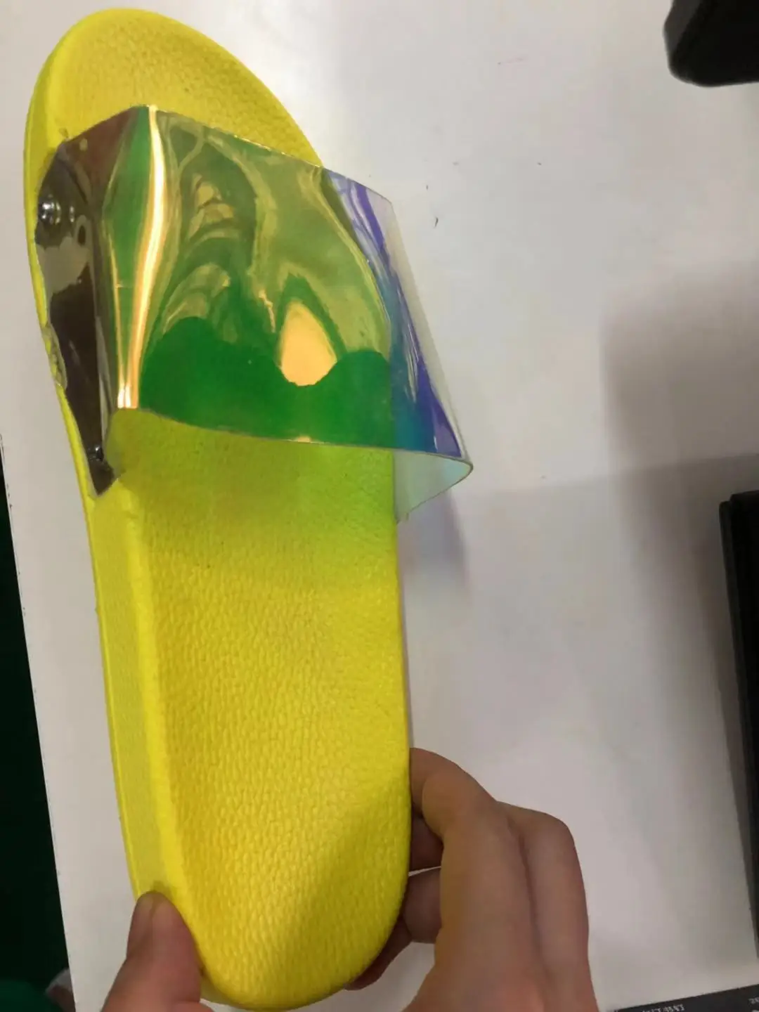 Летние женские туфли на плоской подошве Желейная обувь прозрачные сланцы