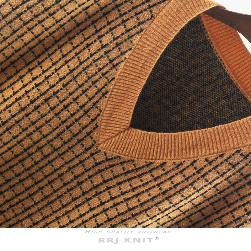 

ZCSMLL V-neck loose plaid knitted waistcoat waistcoat lazy style outer matching skirt simple jacket ins net red waistcoat girl