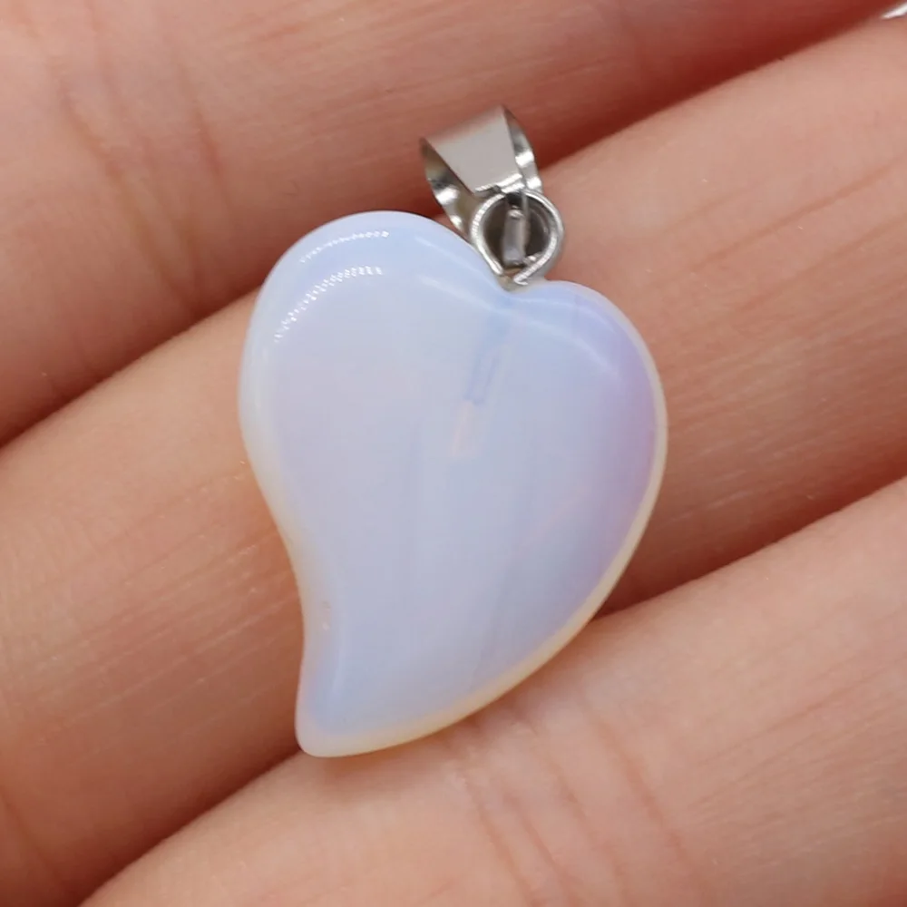 

Natural Stone Crooked Heart-shaped Semi-precious Stones Pink Crystal Pendant for Make DIY Winding Necklace Bracelet Size 16x20mm