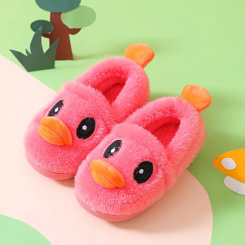 Детские теплые шлепанцы с изображением маленькой желтой утки зимняя обувь