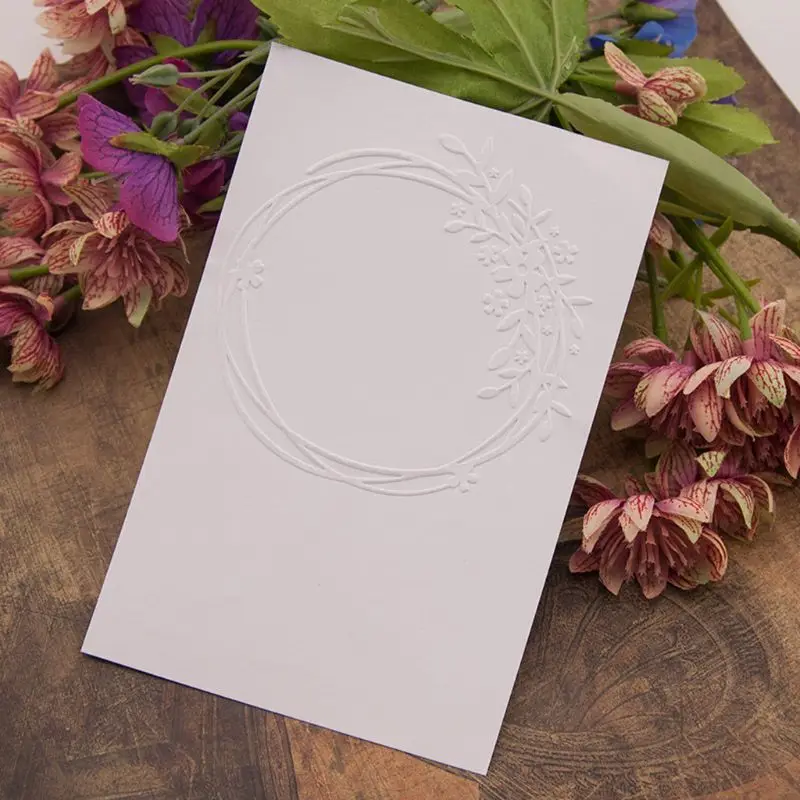 

Plastic Embossing Folder Template DIY Scrapbook Photo Album Card Wreath Crafts