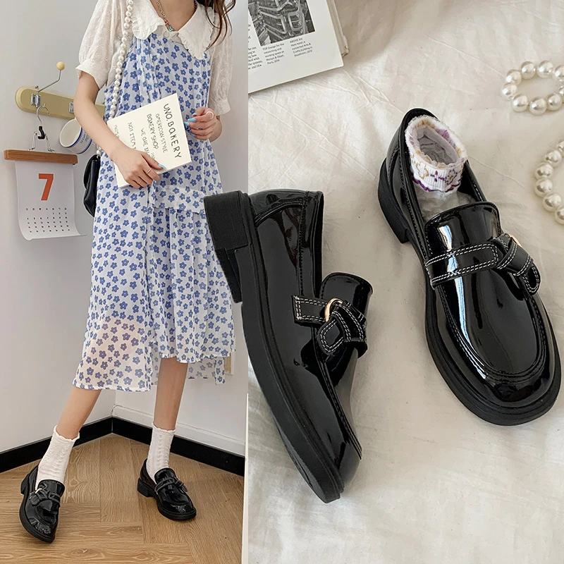 

Women's Flat Shoes Korean Style Solid Color Round Toe Shiny Oxfords