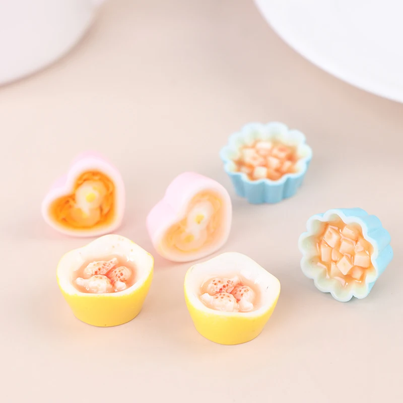 

2PC Dollhouse Kitchen Simulation Resin Miniature Food Model Small Ornaments