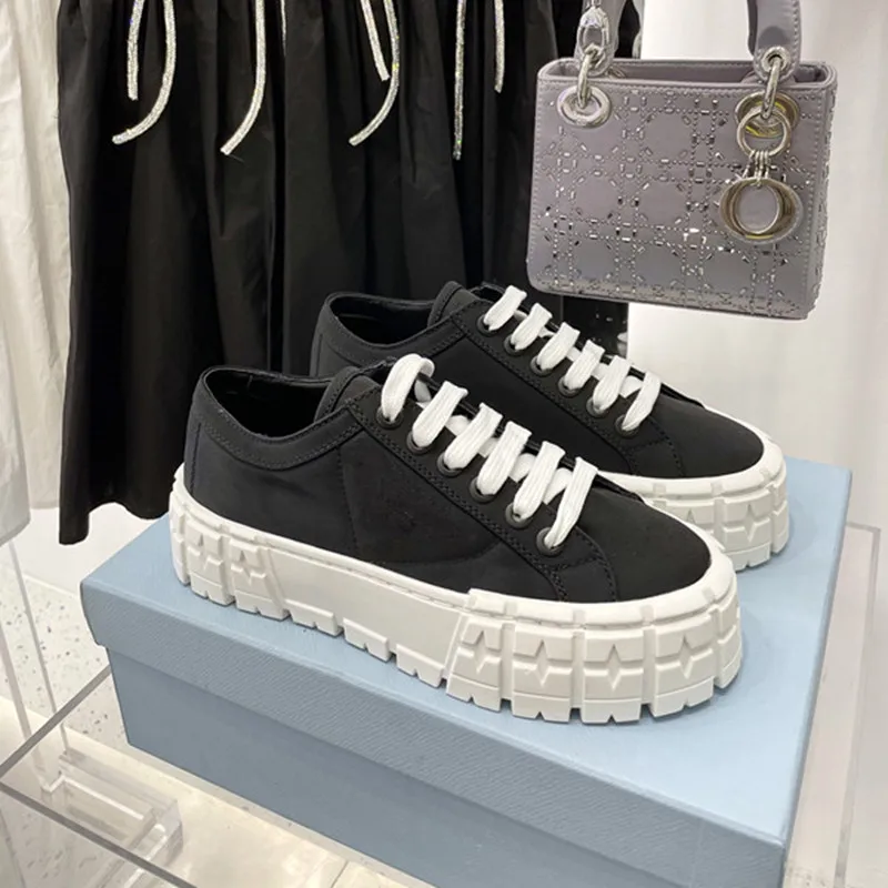 

Women Autumn Nylon Sneakers Thick Bottom Mujer Lace-Up Platform Shoes Woman Luxury Chunky Casual Round Toe Shoes Chaussure Femme