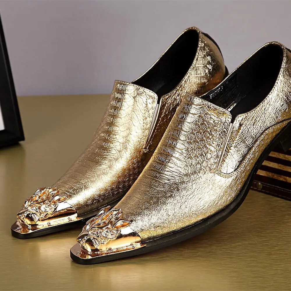 

Christia Bella Fashion Metal Carving Pointed Toe Men Dress Shoes Real Leather Man Business Shoes Office Formal Golden Male Shoes