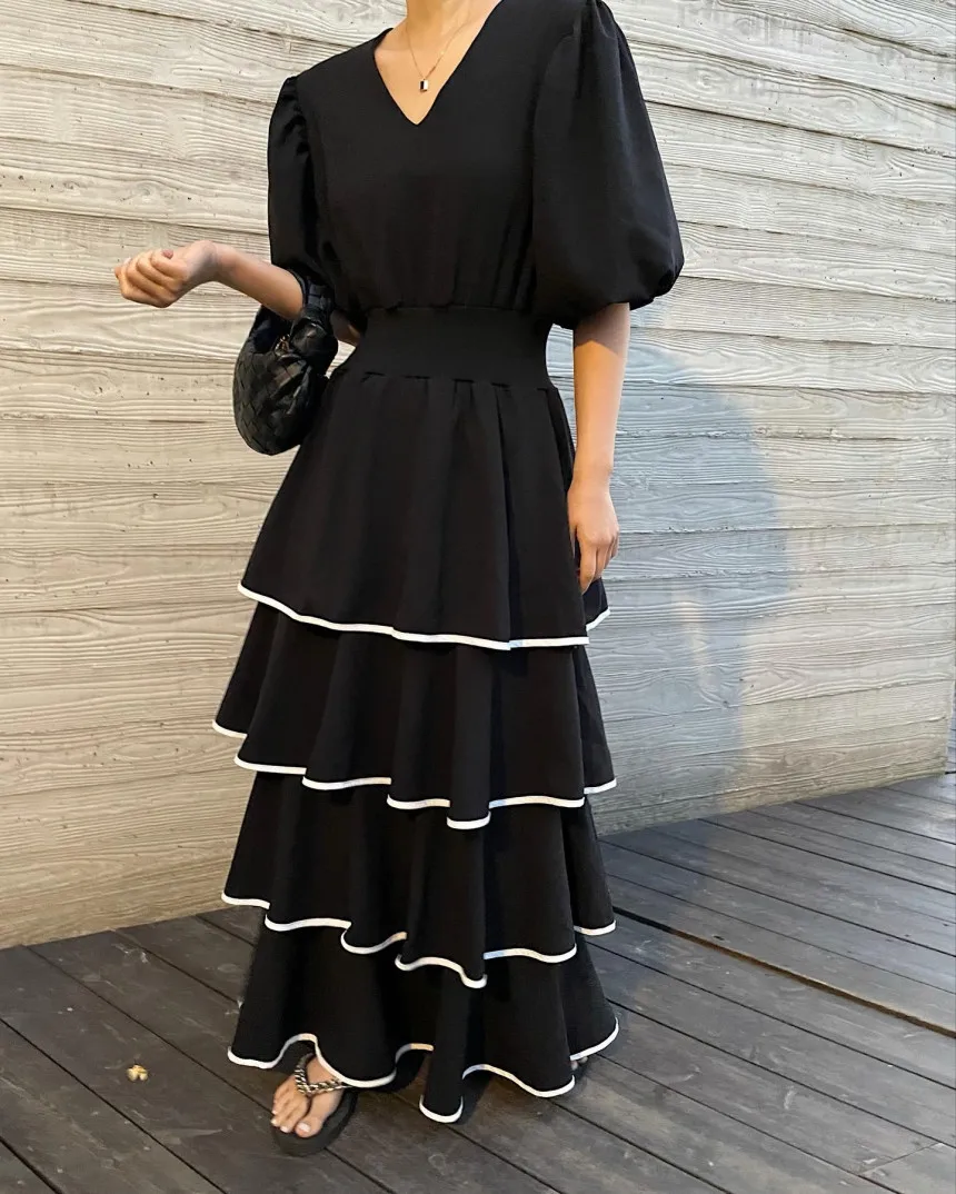 

Pure Black Summer V-neck Design Layered Cake Dress