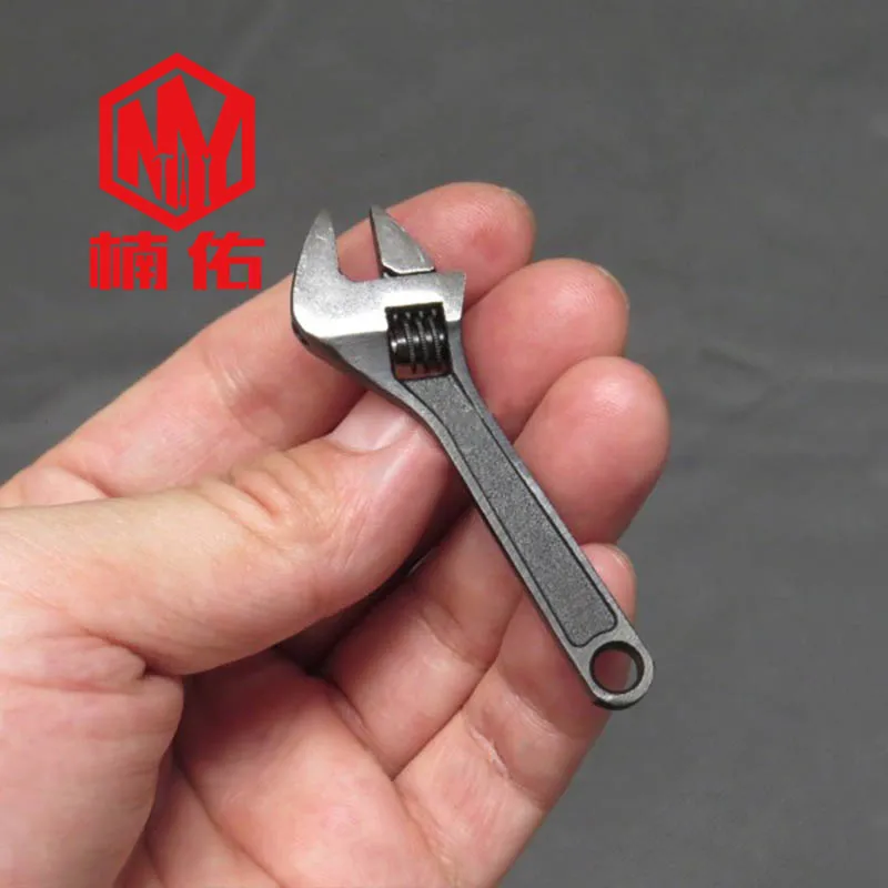 

Multifunctional Mini Wrench Quick Metal Repair Portable Hand Tool Outdoor EDC Tool